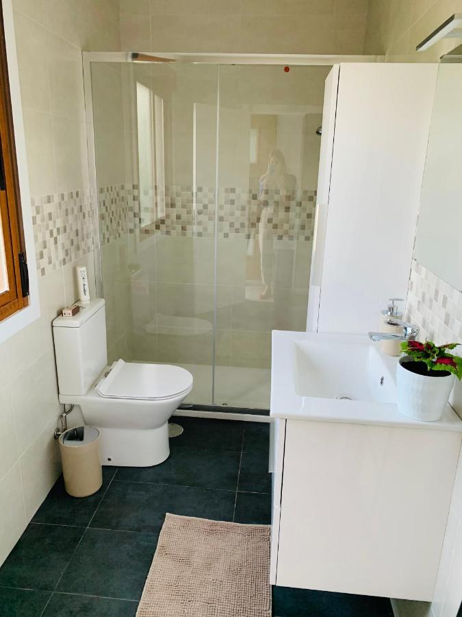 A Casa Vermella Con Jardin A 10 Minutos De Santiago De Compostela Apartment Ortono Exterior foto