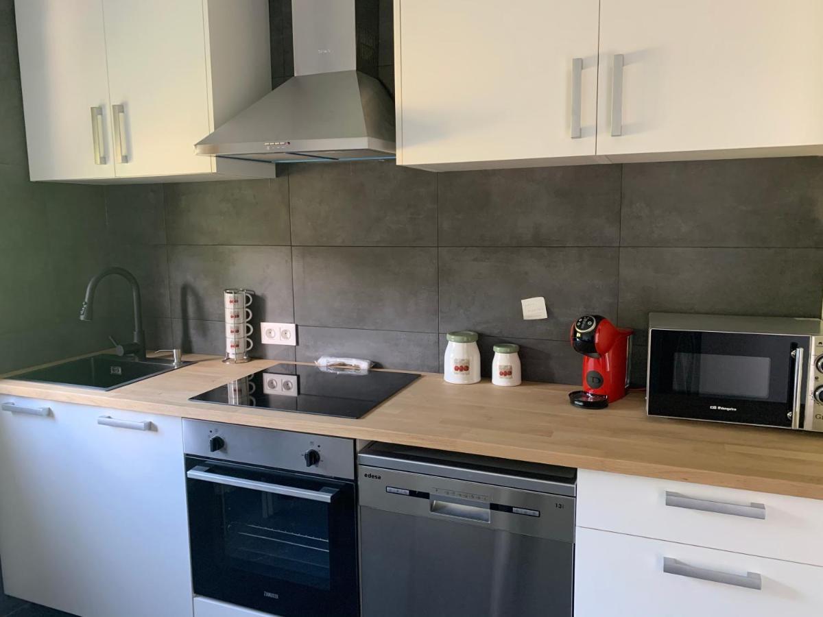 A Casa Vermella Con Jardin A 10 Minutos De Santiago De Compostela Apartment Ortono Exterior foto
