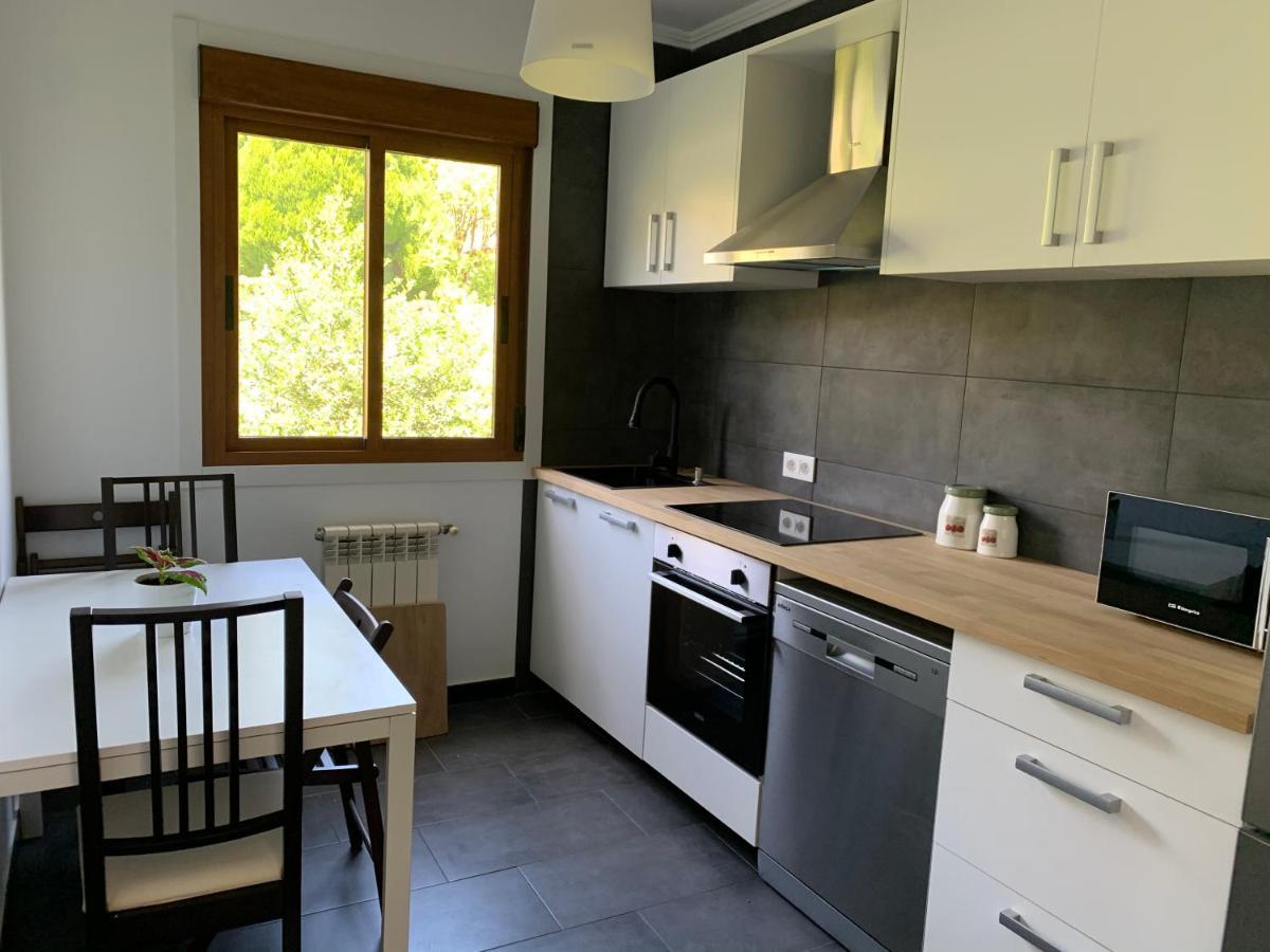 A Casa Vermella Con Jardin A 10 Minutos De Santiago De Compostela Apartment Ortono Exterior foto