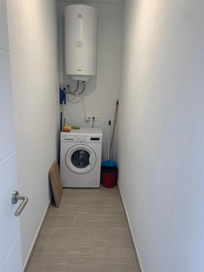 A Casa Vermella Con Jardin A 10 Minutos De Santiago De Compostela Apartment Ortono Exterior foto