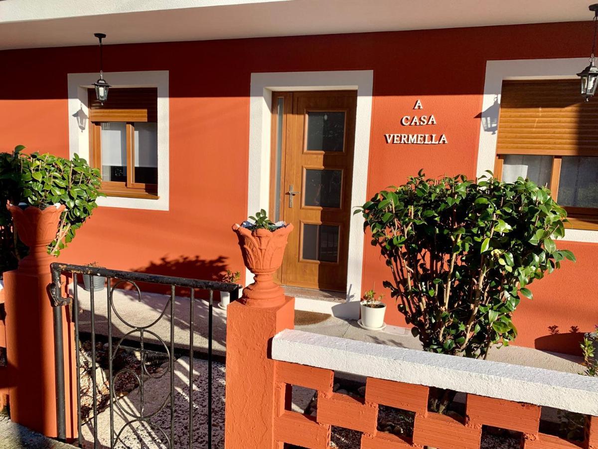 A Casa Vermella Con Jardin A 10 Minutos De Santiago De Compostela Apartment Ortono Exterior foto